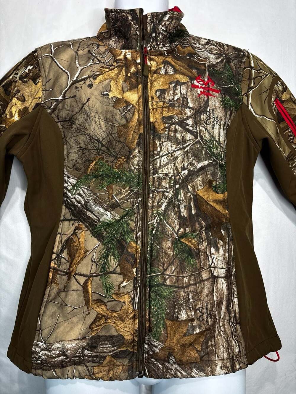 Women's Realtree Xtra Camouflage Full Zip Softshell Hunting Jacket Large